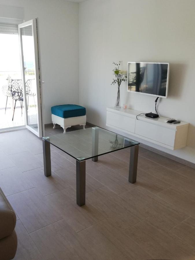 Apartmani Deluxe Jasenice  Ngoại thất bức ảnh