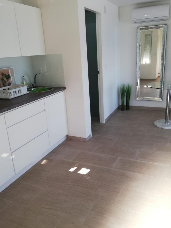 Apartmani Deluxe Jasenice  Ngoại thất bức ảnh